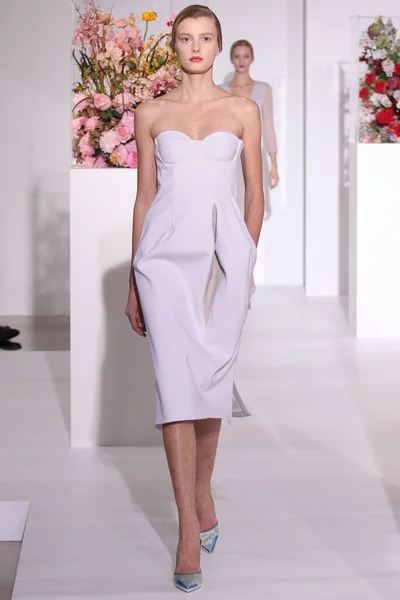 Look 13